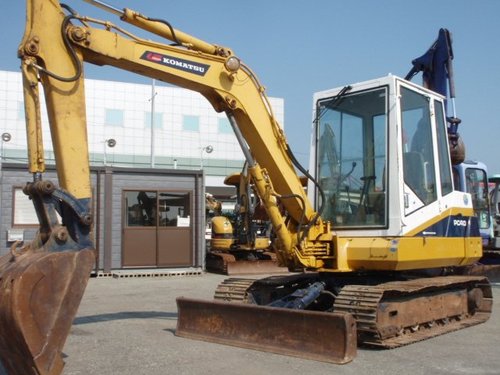 Product picture Komatsu PC40-6 Hydraulic Excavator Operation Maintenance Owners Manual # 1 Download