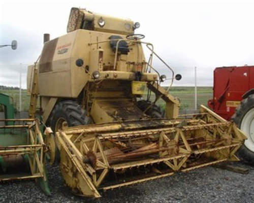 Product picture New Holland Clayson 133 135 Combine Service Parts Catalogue Manual