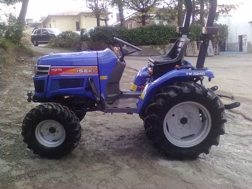 Product picture Iseki TM3160 TM3200 TM3240 Tractor Operation Maintenance Service Manual # 1 Download